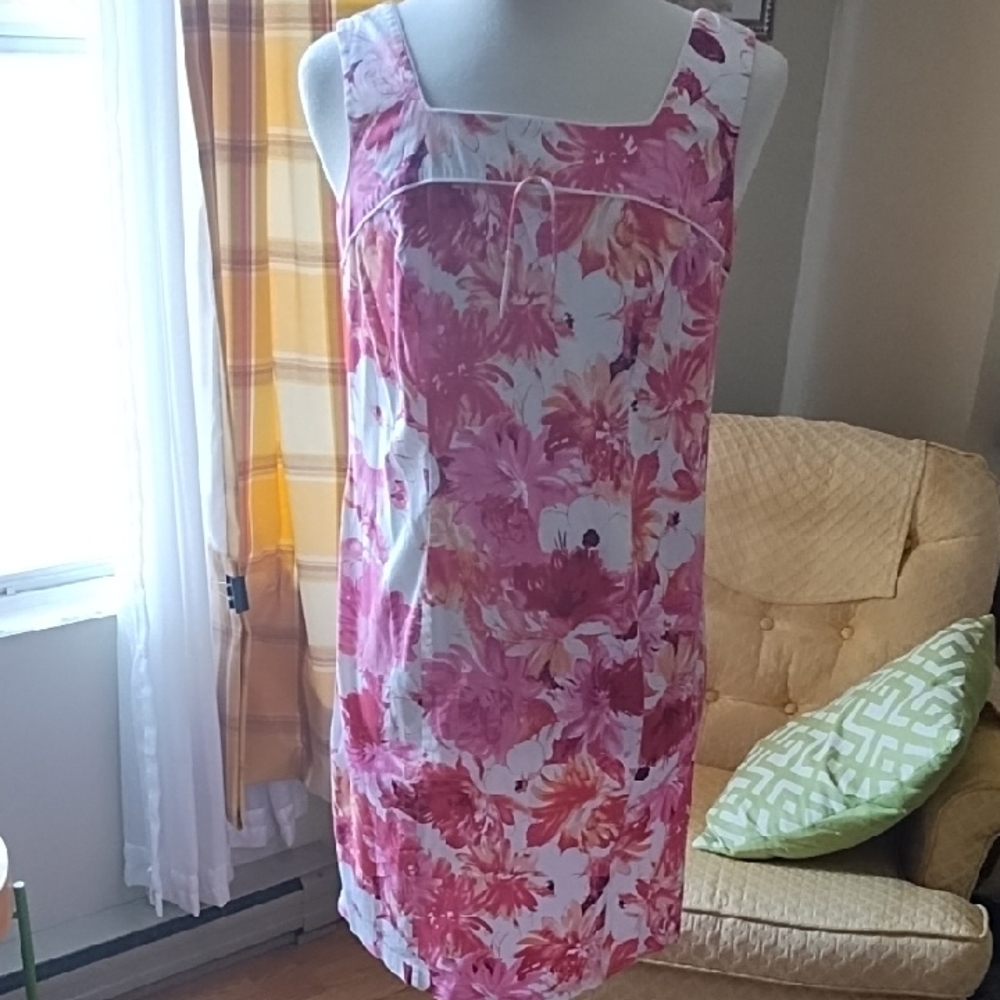 Dress barn floral sleeveless dress 14W